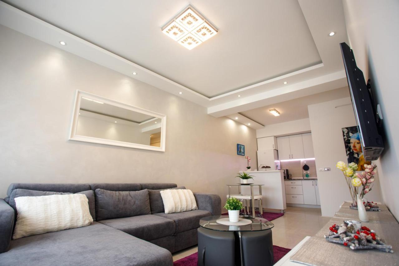 Niki Apartment *