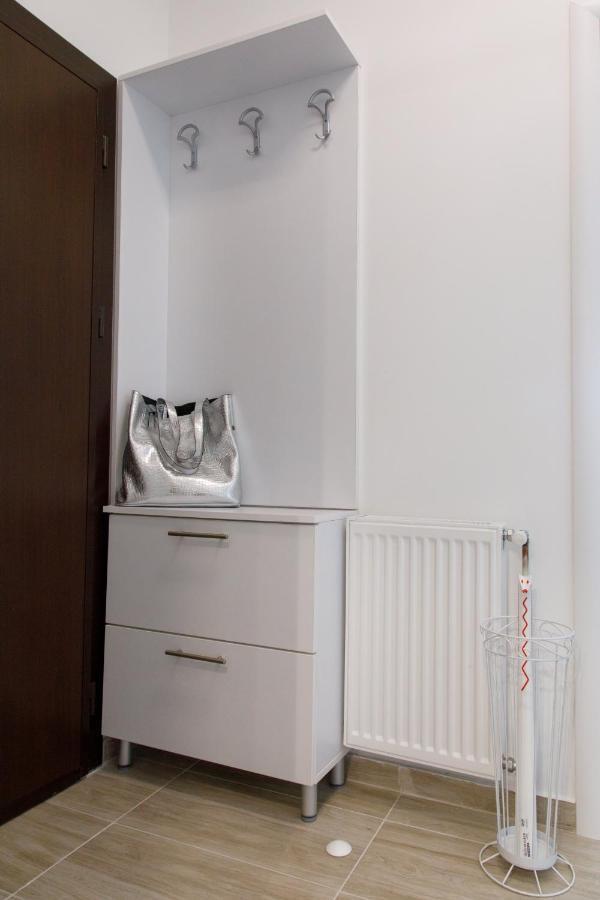 Niki Apartment